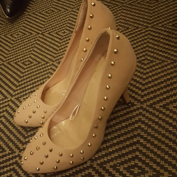 High heels - Picture 2 of 2